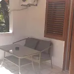 Pansion Jure Matijevic 3* Sveta Nedelja (Hvar)