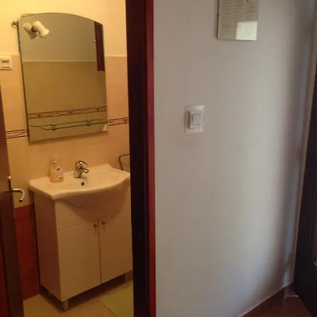 Pansion Jure Matijevic Bed & Breakfast 3*