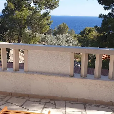 Pansion Jure Matijevic 3* Sveta Nedelja (Hvar)