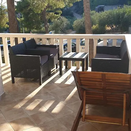 Pansion Jure Matijevic Sveta Nedelja (Hvar)