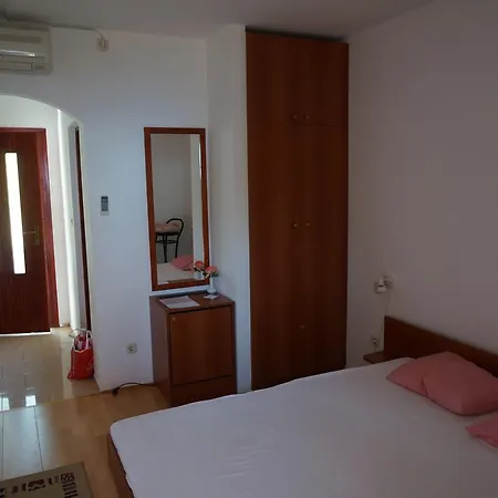 Pansion Jure Matijevic 3* سفيتا نيدلجا