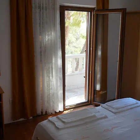 Pansion Jure Matijevic Bed & Breakfast Sveta Nedelja (Hvar)